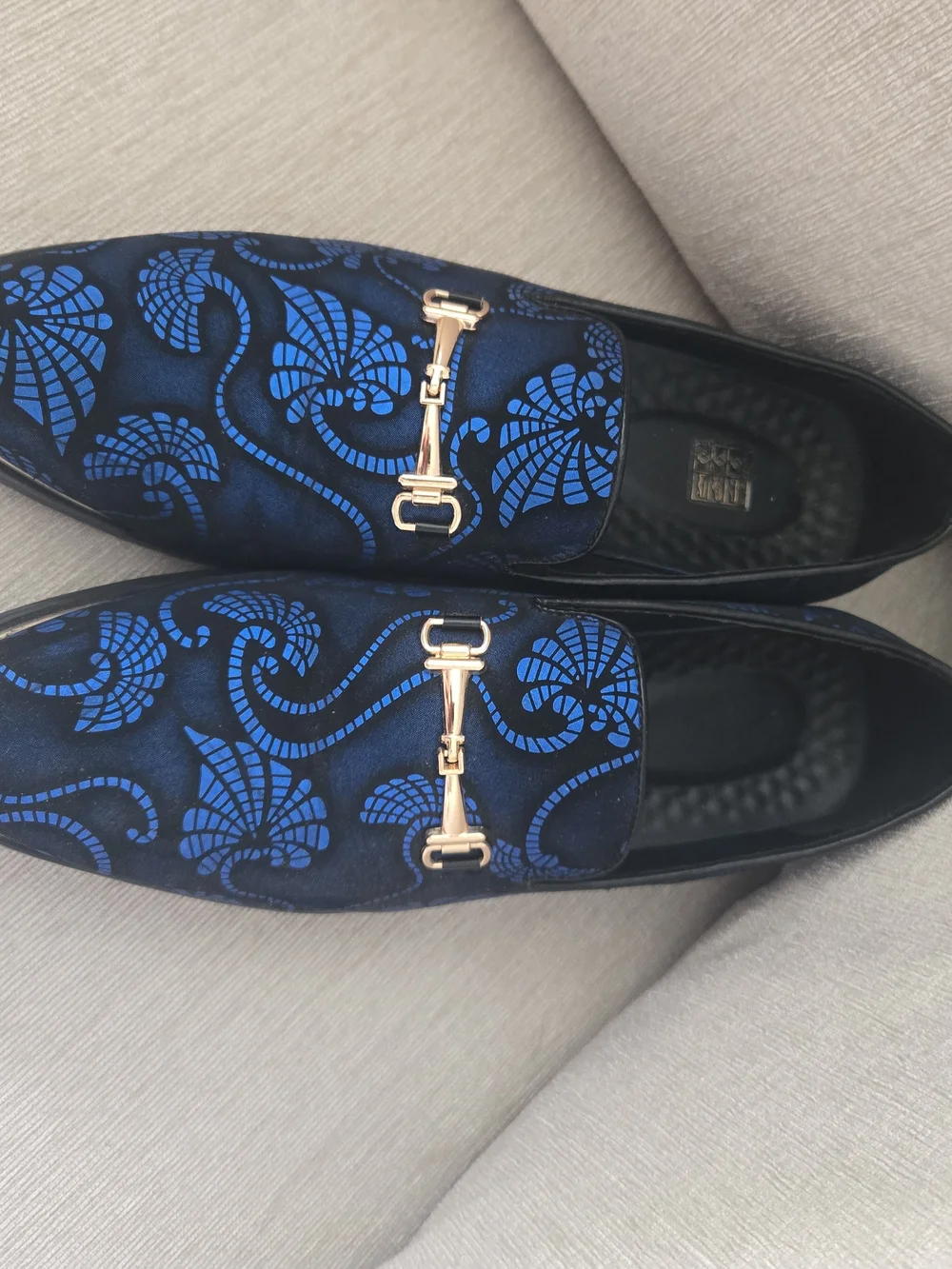 Blue Floral Pattern Men's Slip-On Loafers with Gold Bit